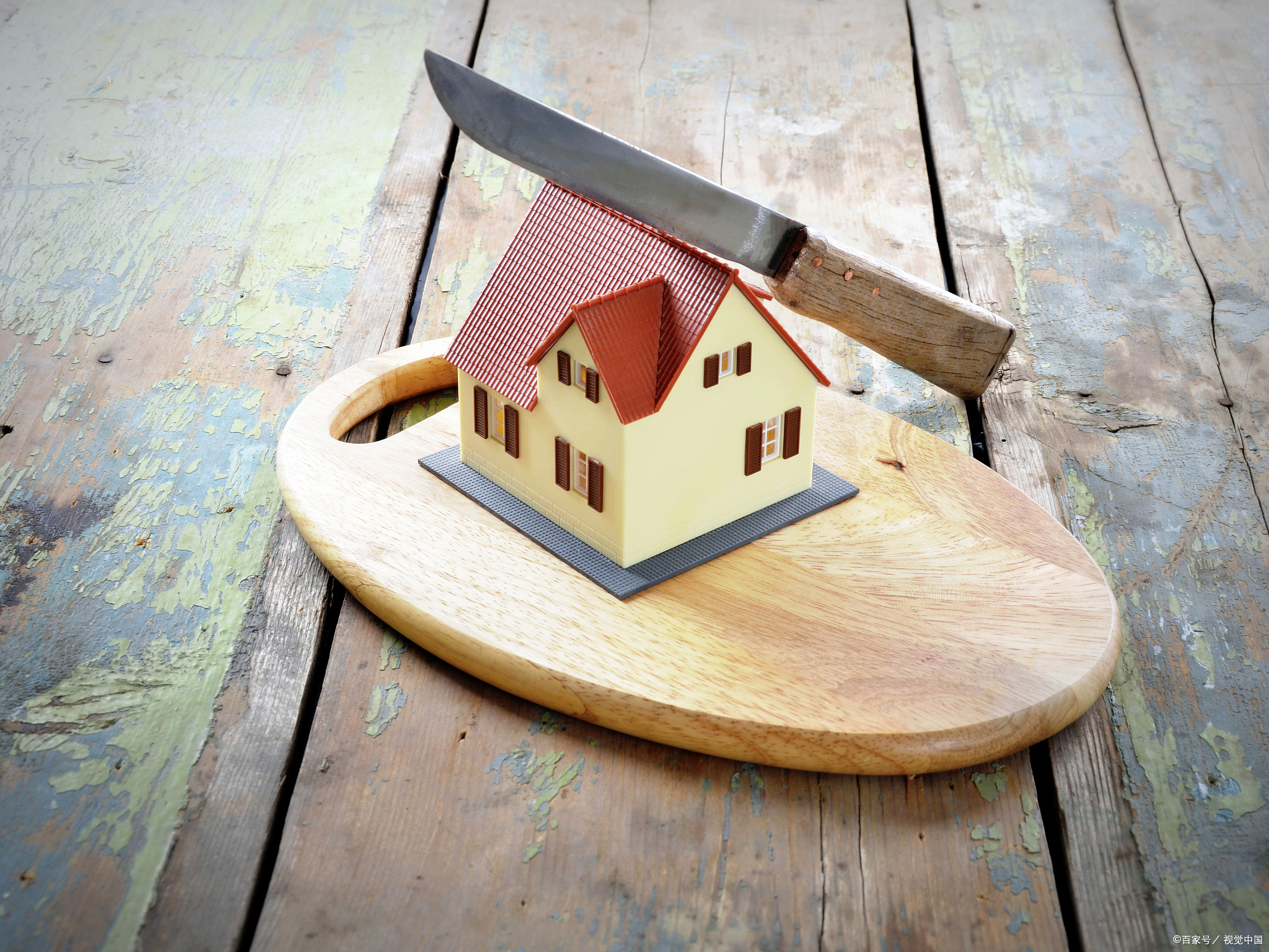 父母使用工龄及成本价购买房屋父亲去世后多位子女遗产分割纠纷