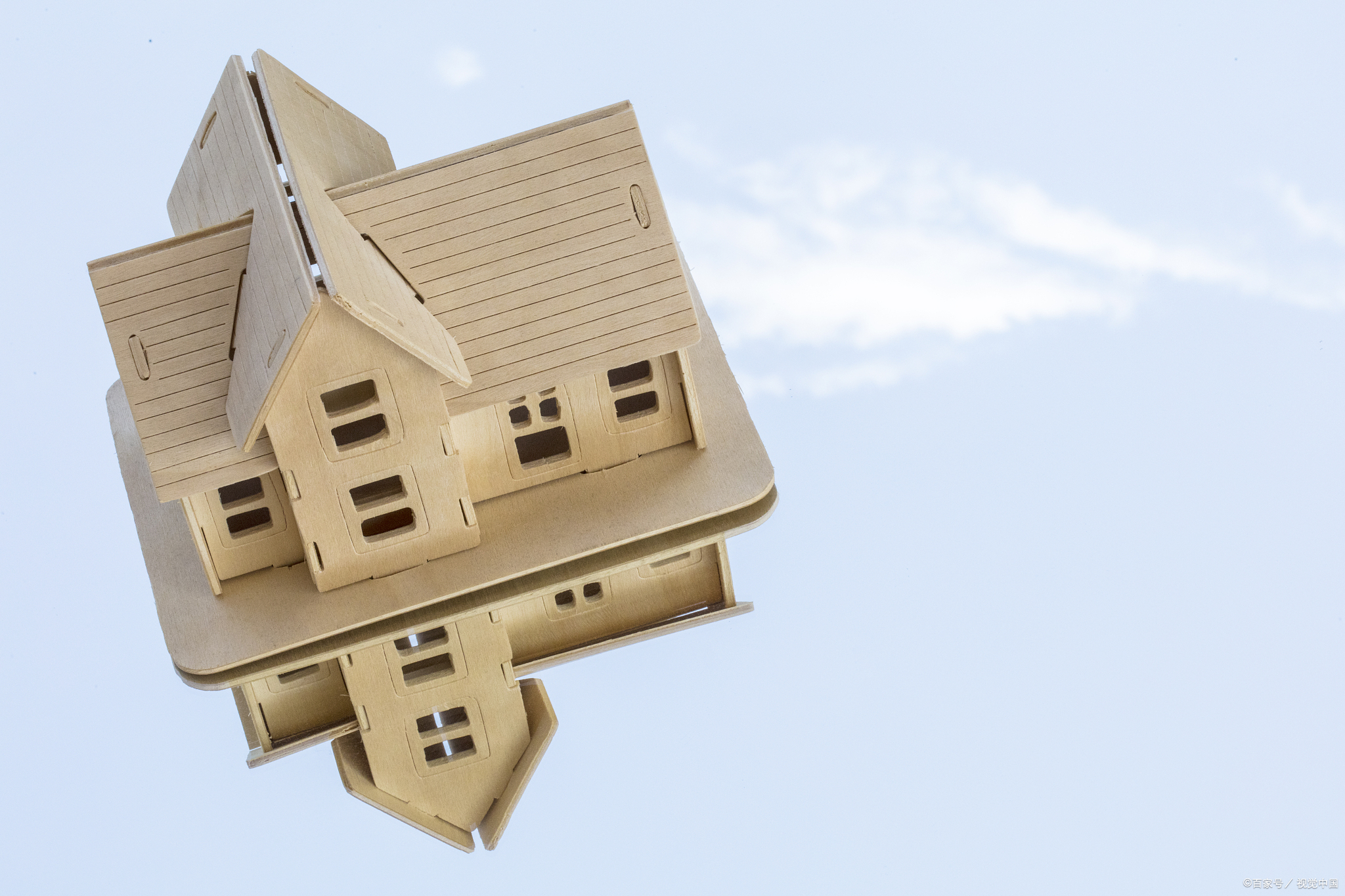 经法院判决房屋产权人起诉占有人强制腾退纠纷