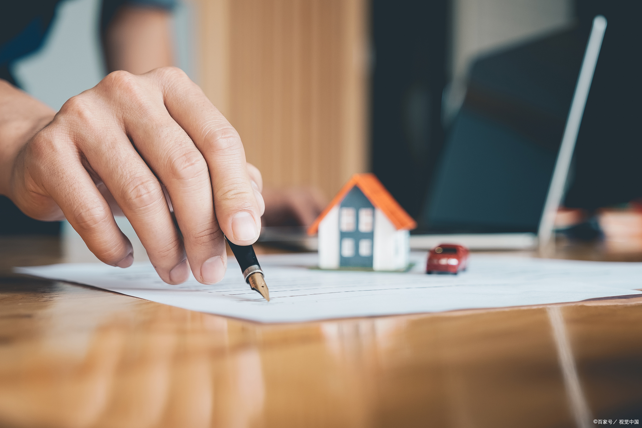 出资购房登记他人名义未有协议登记人要求腾房法院如何判