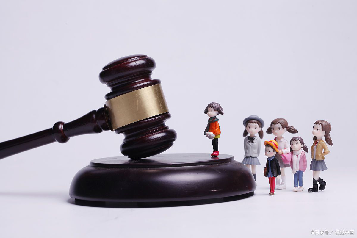 北京房产律师解析一起父母去世后部分子女不认可老人遗嘱，部分子女起诉分割遗产案例